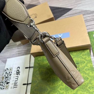 761747 23X16.5X4.5cm MP 2色   (3)